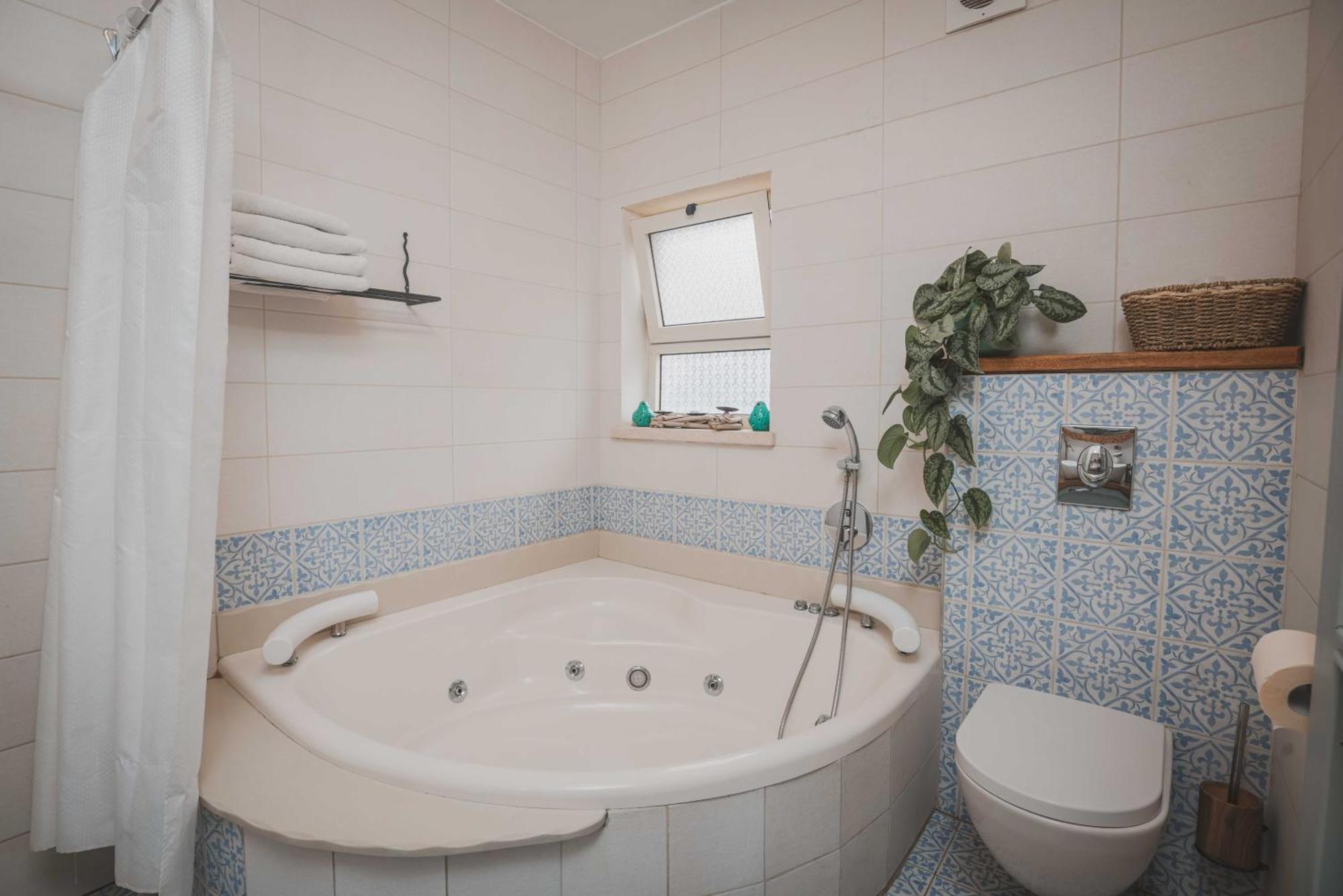 חלון לגלבוע בוטיק בעמק המעיינות Apartment